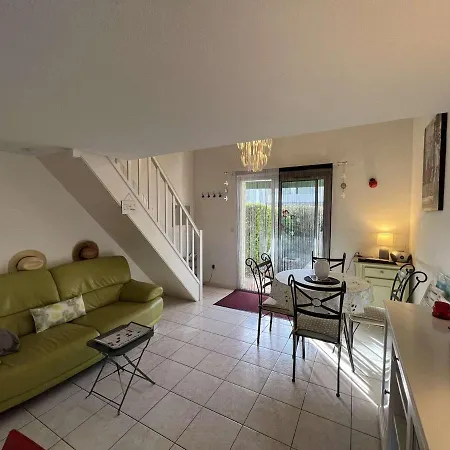 Pavillon Climatise 2p Mezzanine Avec 2 Terrasses Et Piscine, A 650m De La - 6 Pers - Fr-1-701-4 *